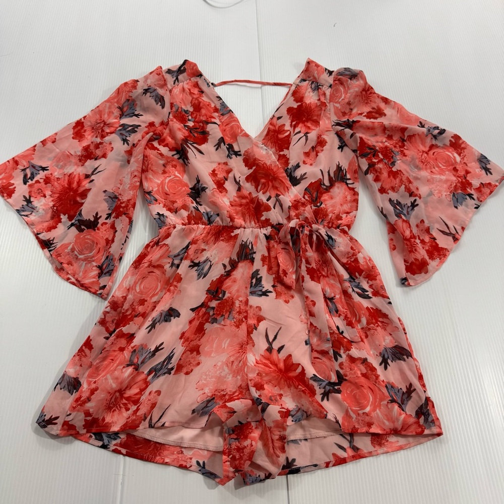 105. Women’s Bailey Blue Pink and Red Floral Romper (S)